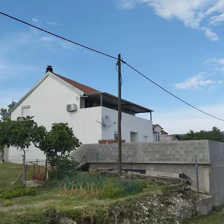 Misljen Apartmants 아파트 자다르