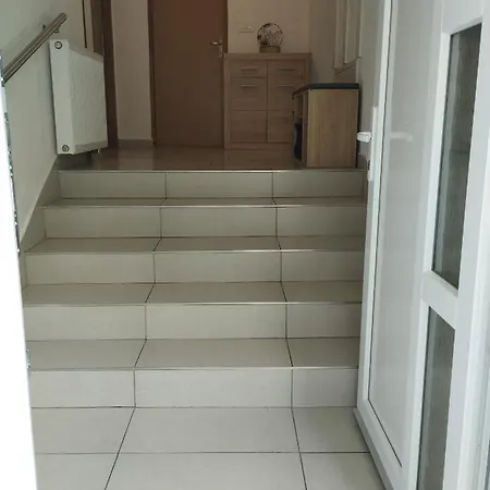 Misljen Apartmants アパート